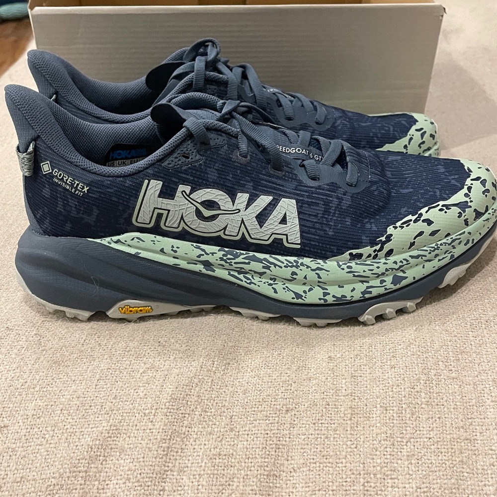❗️NEW women’s HOKA Speedgoat 6 GTX❗️ - Picture 3 of 6